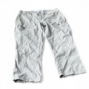 2000s Sonoma Gray Cargo Capri Pants Size 6 Petite